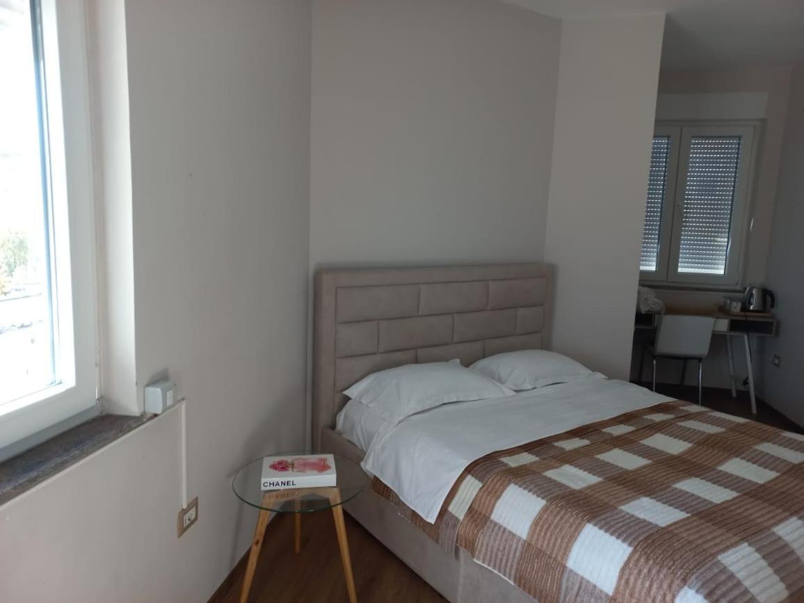 Penthouse Rooms & Aparts Tirana Exteriér fotografie