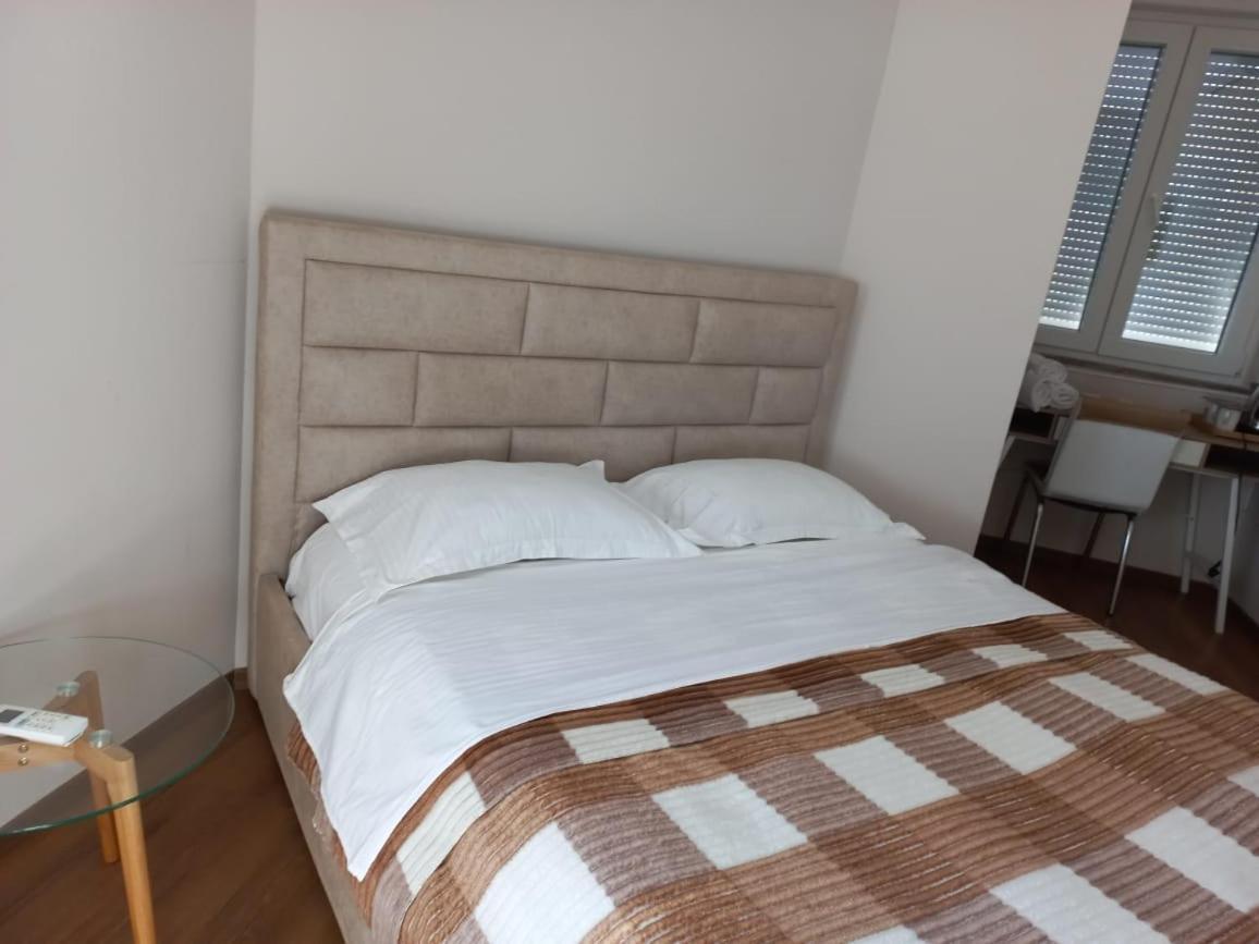 Penthouse Rooms & Aparts Tirana Exteriér fotografie